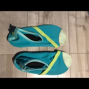 Cute soft stretchy yoga shoes